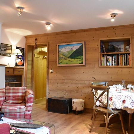 Appartement Cosy Avec Cheminee, Terrasse Et Parking, Proche Pistes Et Commerces - Meribel - Fr-1-180-552 Kültér fotó